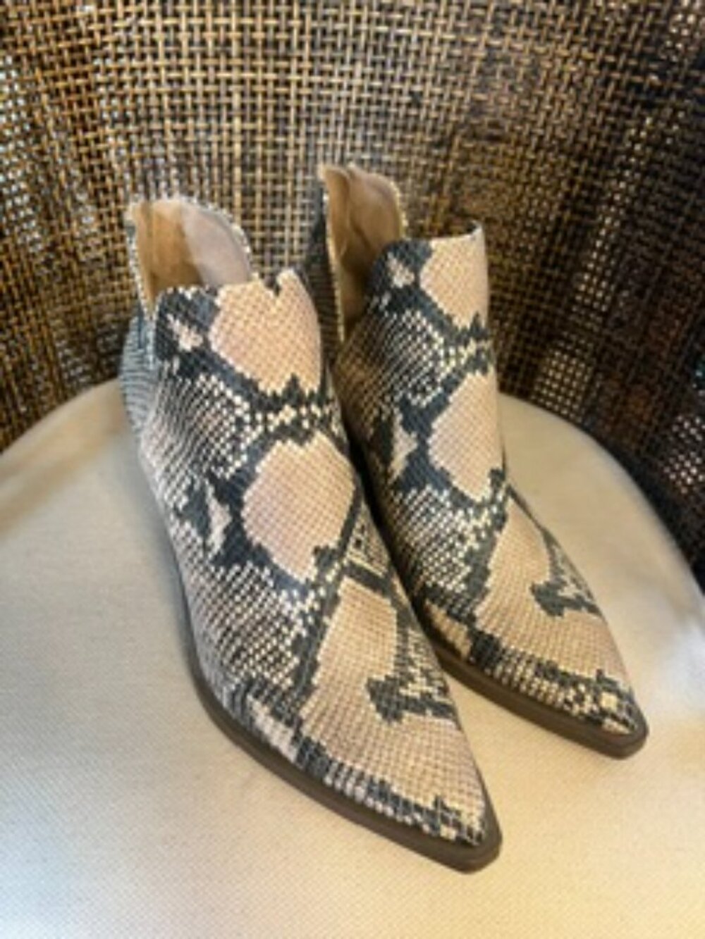 Vince Camuto Snakeskin Ankle Boots size 8.5